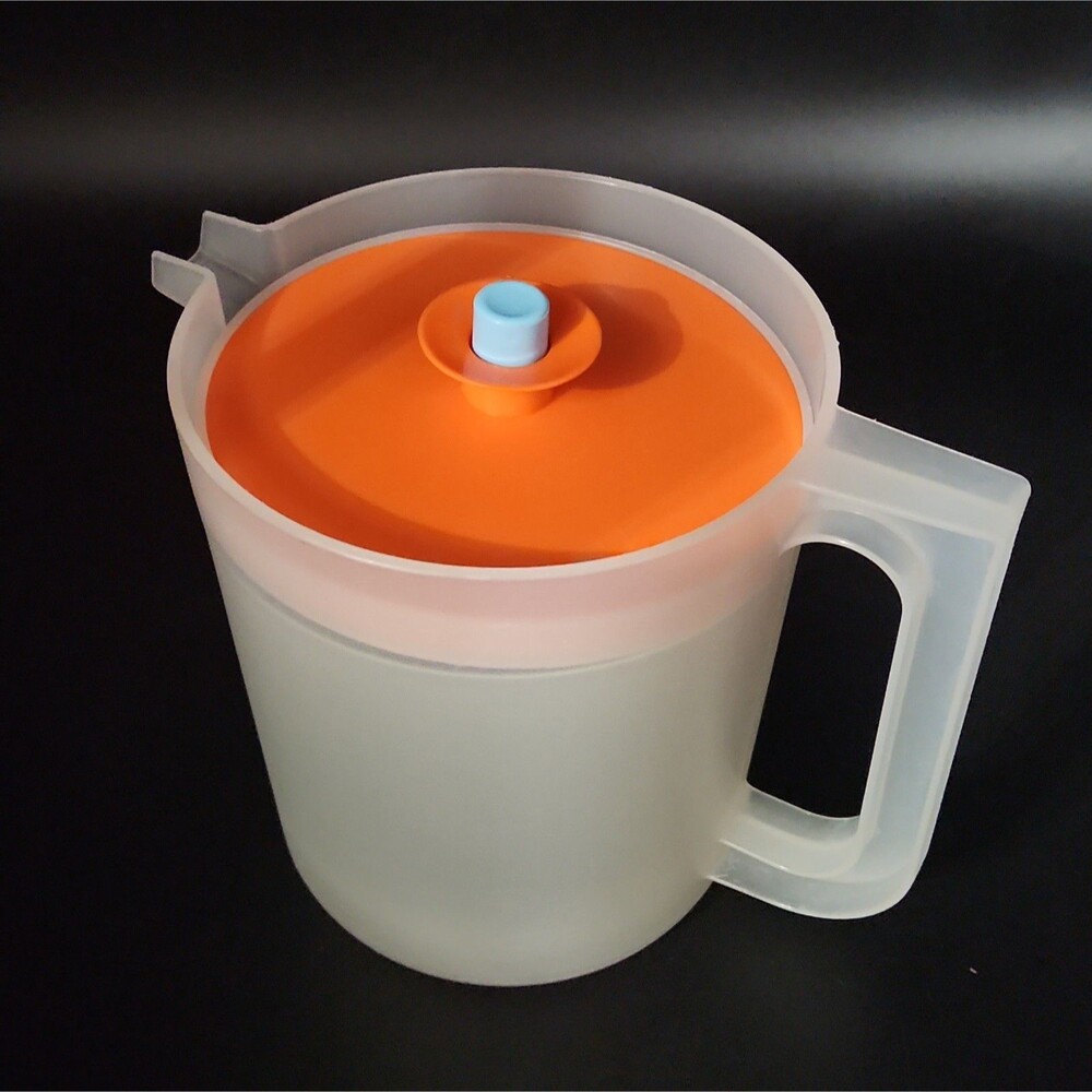 Vintage Tupperware Pitcher 1575-47 Clear Plastic Red Push Button Lid 1.5 Qt